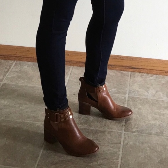 Ankle boots - Picture 2 of 6